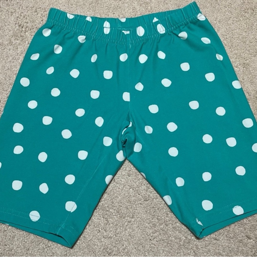 Hanna Andersson girls green w/ white dot bike short, size 12.